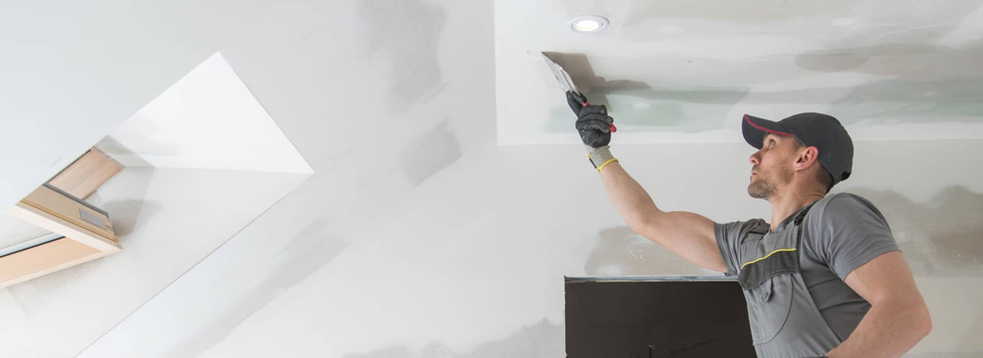 Seamless wall painting